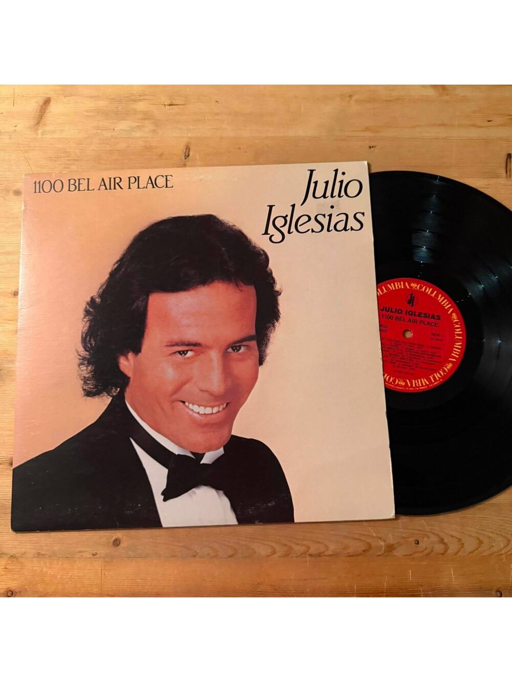 Julio Iglesias - 1100 Bel Air Place 33rpm VG+ VR21